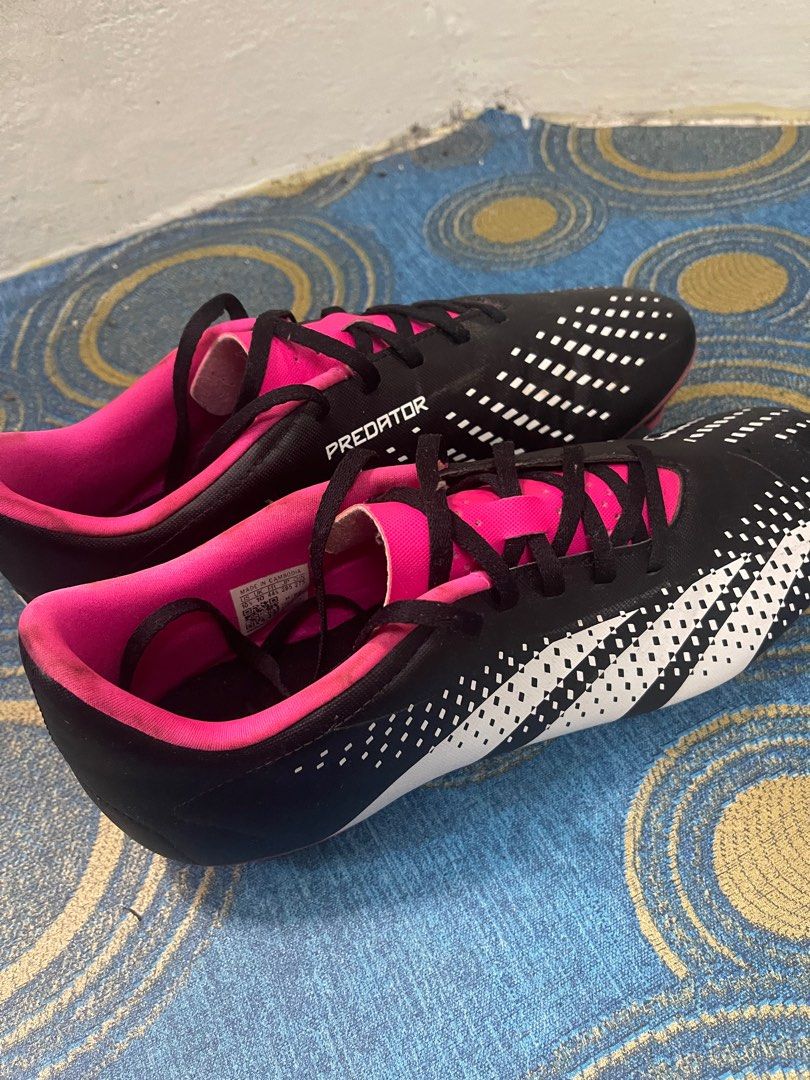 Kasut bola predator new arrivals