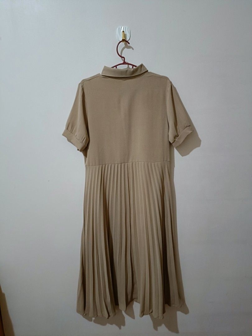 LIGHT BROWN NUDE DRESS (Category: Dresses) located in Paranaque City. Submitted by caredncleaned (Listing ID 1303944478, Image 2). Description: .