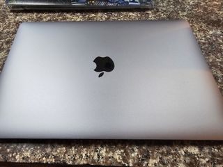 MacBook Air M1 2020 NEGOTIABLE