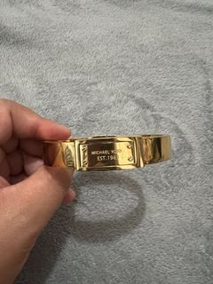 Michael Kors Heritage Logo Bangle Bracelet Goldtone New With Tags Designer Brand