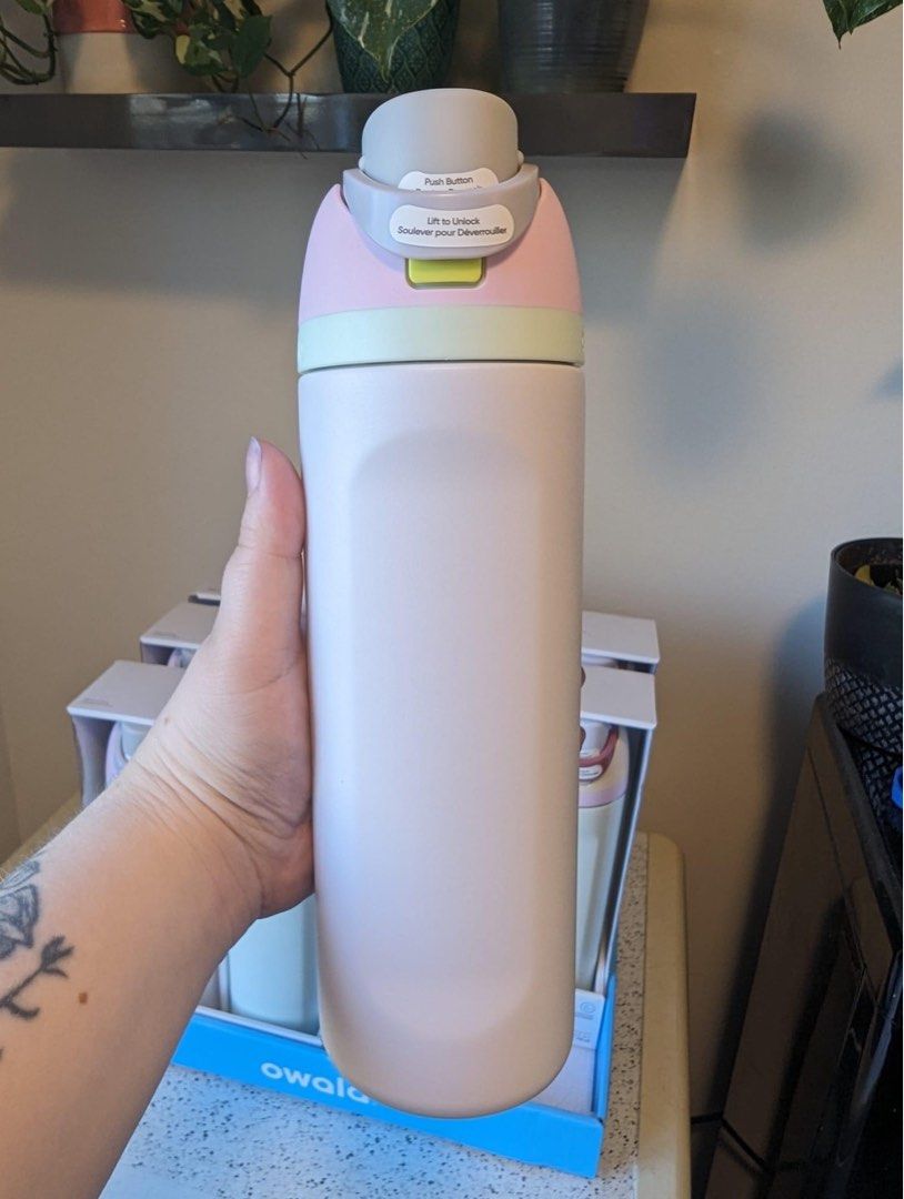 OWALA - Candy Coated & Coastal Mist 24oz (Category: Water Bottles & Tumblers) located in Manila. Submitted by totallyaries.ph (Listing ID 1303921716, Image 2). Description: IN TRANSIT ✈️ arriving soon in 14 days !! 🥰 limited slots only 💌 🍬 candy coated - 24oz (5) 🍵 coastal mist - 24oz (10).