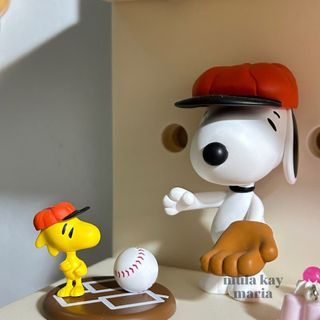 PRE-LOVED POP MART: Snoopy The Best Friends Series Figures