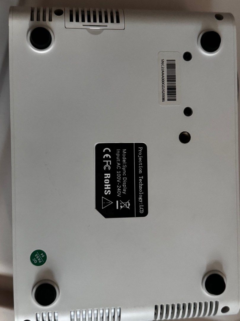 Projector (Category: Projectors) located in Singapore. Submitted by aloha80 (Listing ID 1304010169, Image 5). Description: Only used leas than 5 times. Works well perhasp w android rather than iphone. No box..