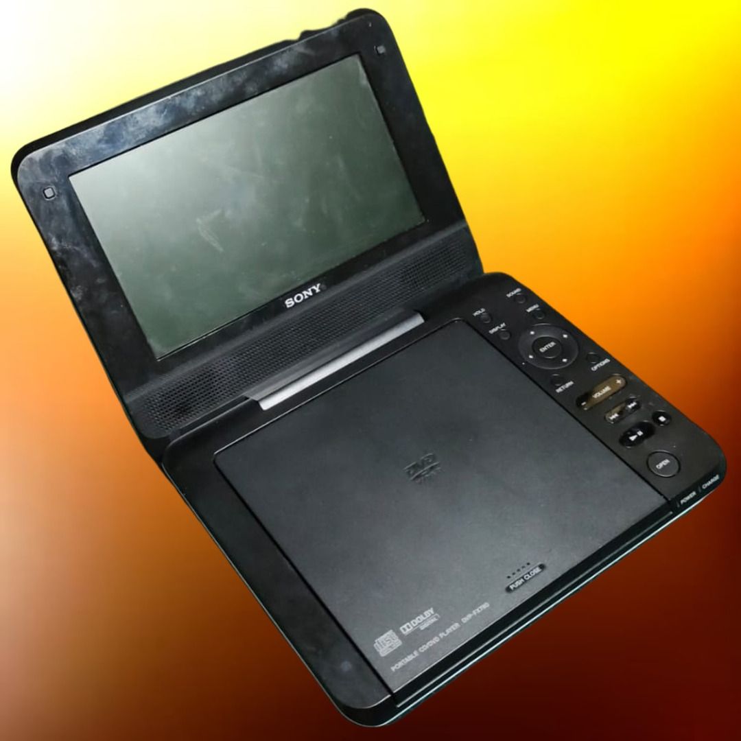 SONY 7-Inch Screen Portable CD/DVD Player with Built-in Lithium-Ion ...