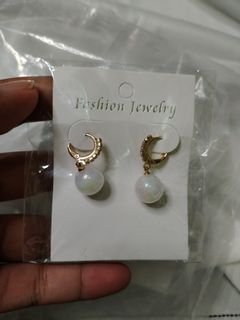 (Category: ) located in . Submitted by annur.collection (Listing ID 1303960521, Image 1). Description: .