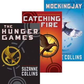 SUZANNE COLLINS The Hunger Games trilogy books box set (The Hunger Games, Catching Fire, Mockingjay)