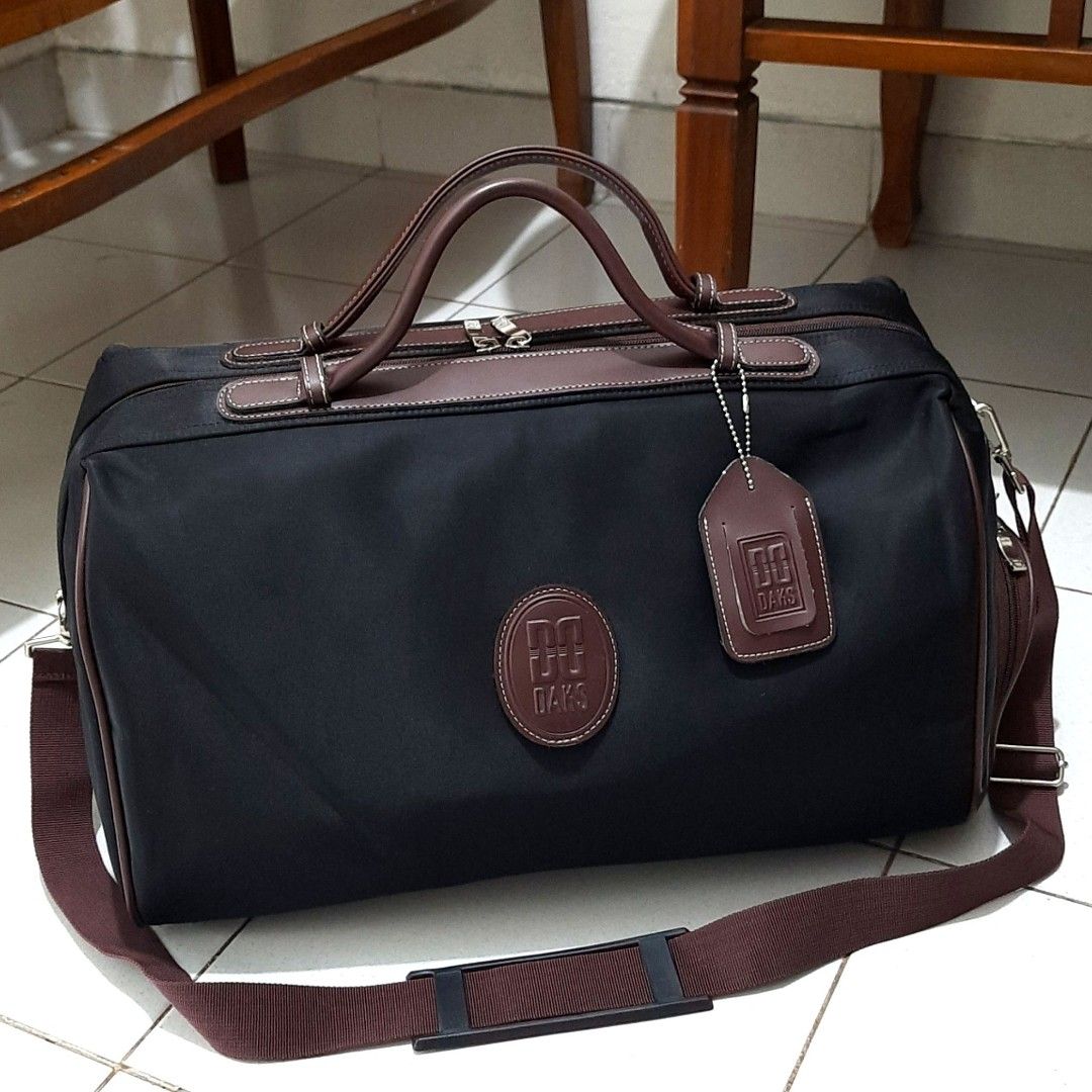 Daks travel bag top