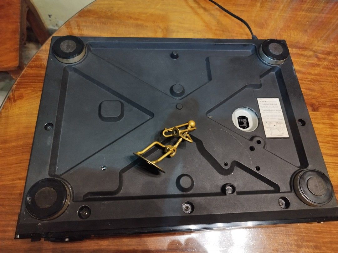 Technics SL-P777 4DAC Linear 18Bit class AA compact CD player (Category: Soundbars, Speakers & Amplifiers) located in Manila. Submitted by motable.paul (Listing ID 1304060696, Image 2). Description: 👉Reads,Play CDR & original CD 👉4DAC Linear 18 Bit class AA 👉Sweet sounding player thanks to class AA 👉Without remote control 👉Optical Output can plug-in in any DAC 👉100v to 110v 60hz power supply 👉Location: Antipolo City.