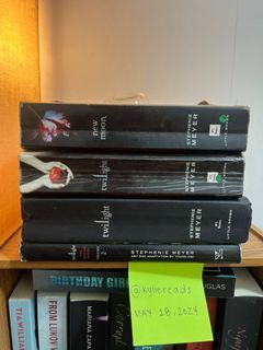 Twilight Series Book Set by Stephenie Meyer