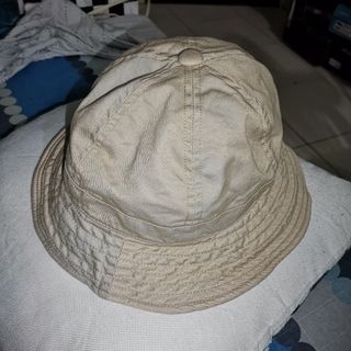 Uniqlo bucket hat