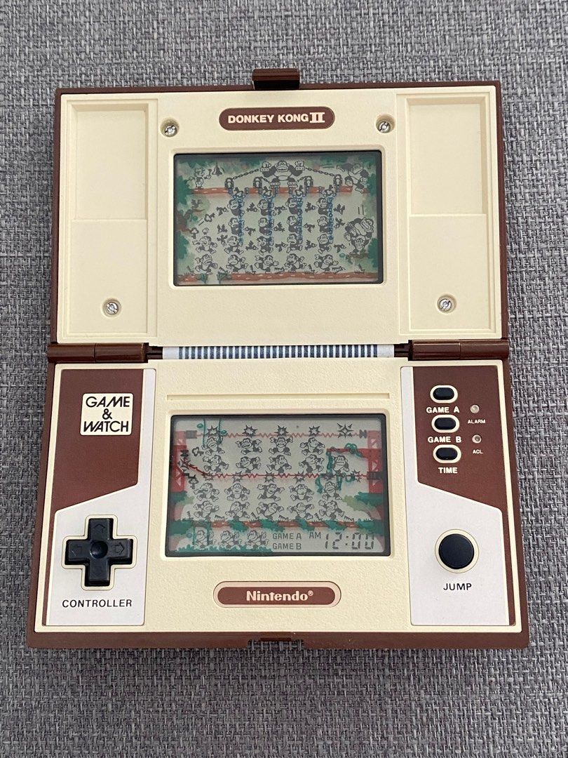 Vintage 1983 Nintendo Game & Watch DONKEY KONG 2 Multi-Screen, Hobbies &  Toys, Memorabilia & Collectibles, Vintage Collectibles on Carousell