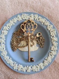 Vintage Golden Filigree Key Necklace