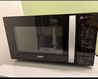 Whirlpool Digital Microwave Oven 20L