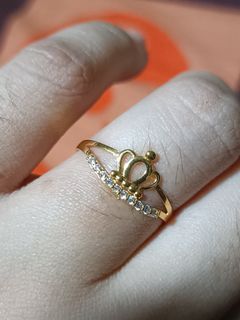 18k Saudi Gold Crown Ring