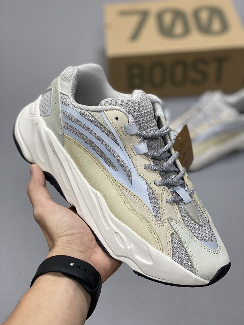 Yeezy 700 static 3m on sale