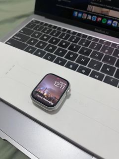 Apple Watch Series 8 GPS + Cellular Silver Aluminum 41mm
