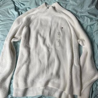 (auth) tommy hilfiger sweater