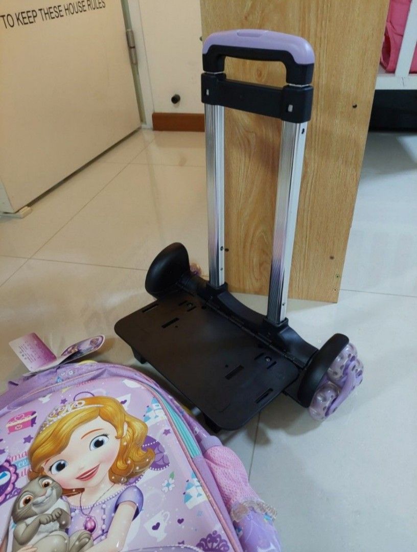 Backpack (Category: Backpacks) located in Singapore. Submitted by paulinebell (Listing ID 1304230589, Image 3). Description: Brand New. Good quality with 3 wheels. Self collect Punggol Original price $89.00.