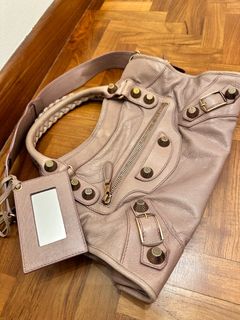 (Category: ) located in . Submitted by stylealways (Listing ID 1304233465, Image 1). Description: .