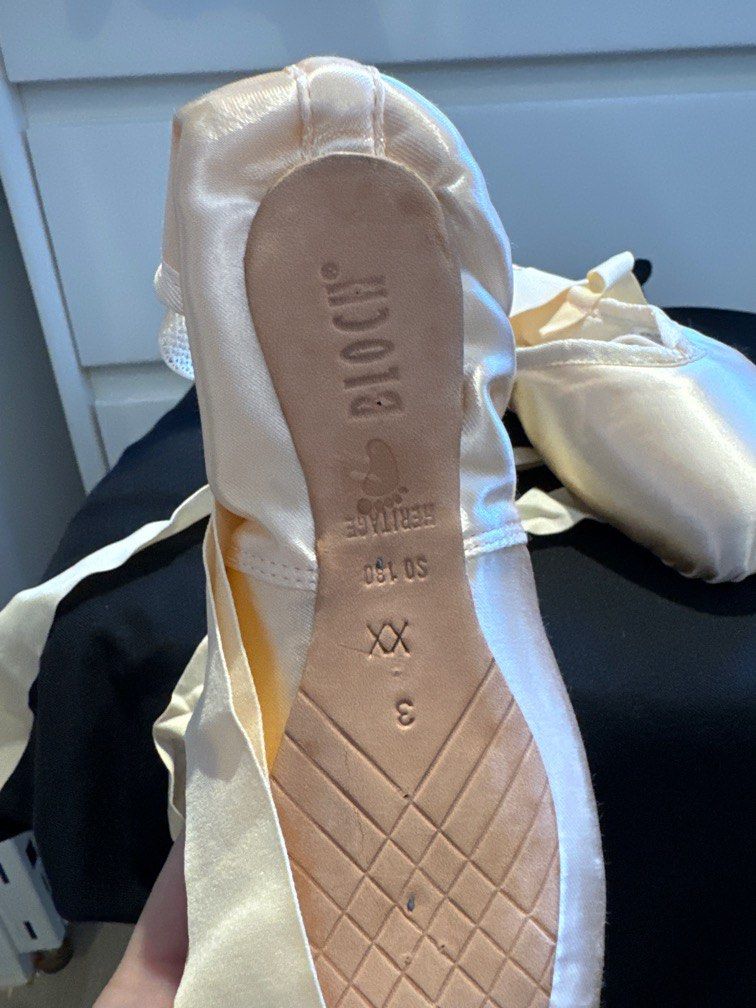 Bloch Heritage Ballet Pointe Shoes (Category: Flats) located in Singapore. Submitted by iamserenagoh (Listing ID 1304188975, Image 2). Description: Size 3, XX. Bought from Japan Chacott Never wear before. Bought extra. Ribbon sewn on.