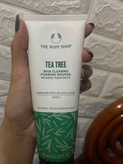 BODY SHOP TEA TREE