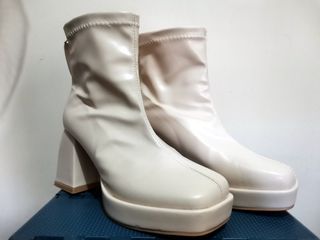 Boots with block heels
