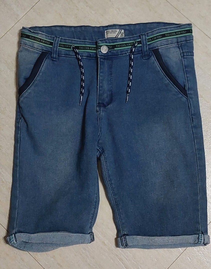 Boys' shorts and pants (Category: Jeans) located in Manila. Submitted by mpirerules (Listing ID 1304175679, Image 1). Description: Decluttering! 2 Maong shorts and 1 pair of pants RFS: Unused just stored; outgrown For boys aged 9-12yo Size: 28 Take all for Php700 Not selling per piece MOP: COD/ BDO/BPI bank deposit or funds transfer; Gcash/Maya No returns.