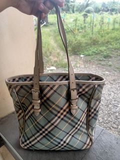 Burberry blue label tote bag price hotsell