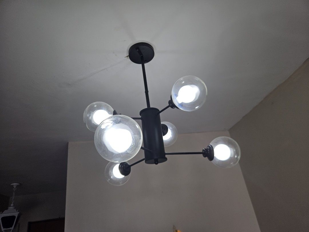 Ceiling light (Category: Lighting) located in Singapore. Submitted by getmegoodies (Listing ID 1304094845, Image 3). Description: .