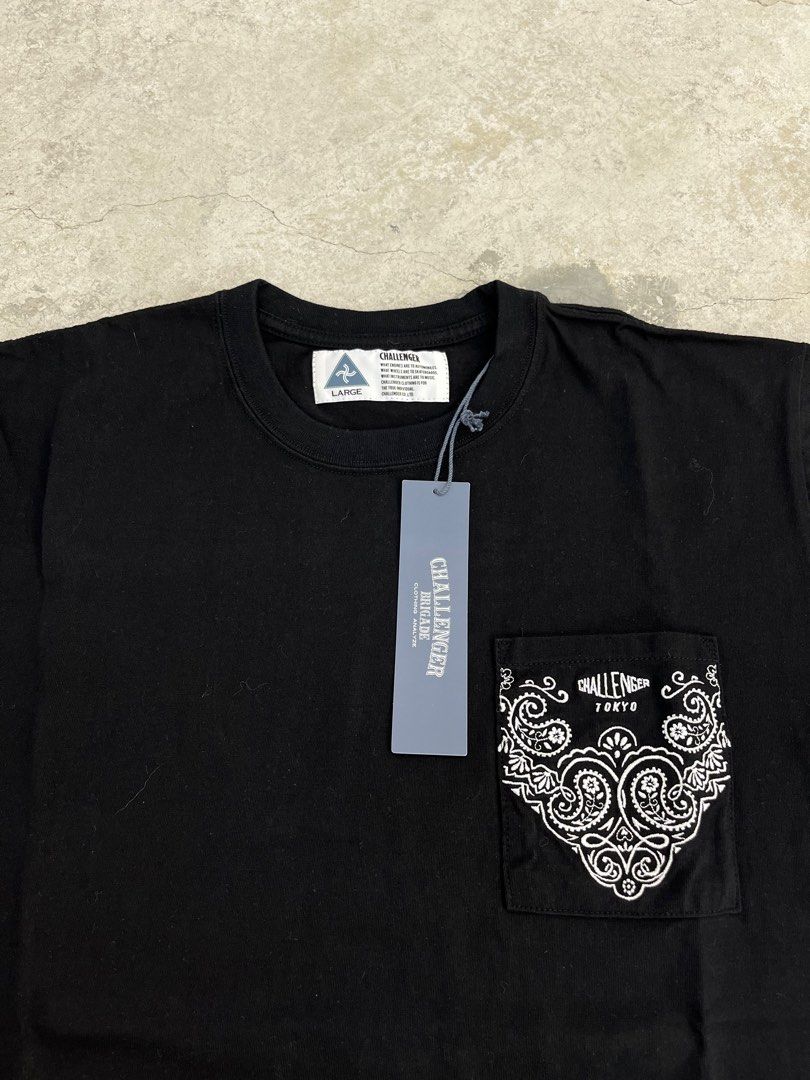 良い美品CHALLENGER BANDANA POCKET TEE 黒 XL Tシャツ/カットソー(半袖/袖なし)