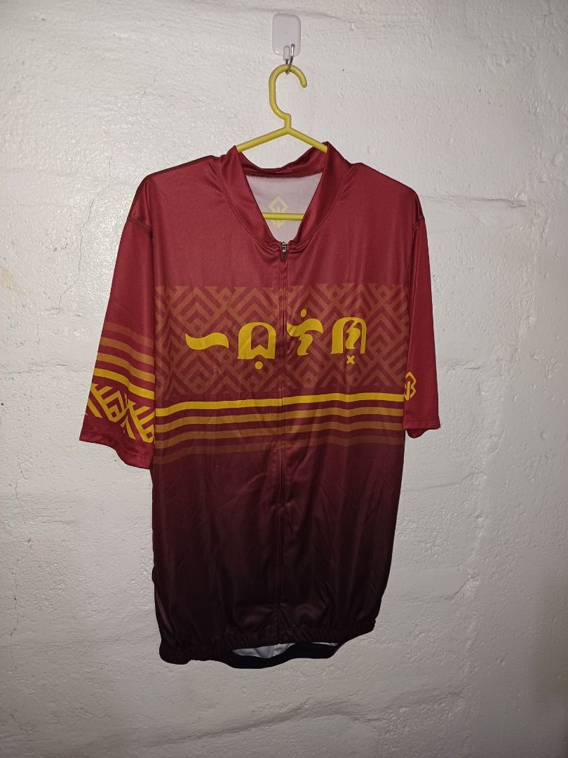 Chase Manila Jersey (Category: Tshirts & Polo Shirts ) located in Subic. Submitted by EdwardC39 (Listing ID 1304188168, Image 2). Description: The item is in excellent condition Chest 19.5 Length 28.5 RFS: Downsizing.