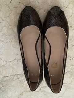 CLN Brown heels