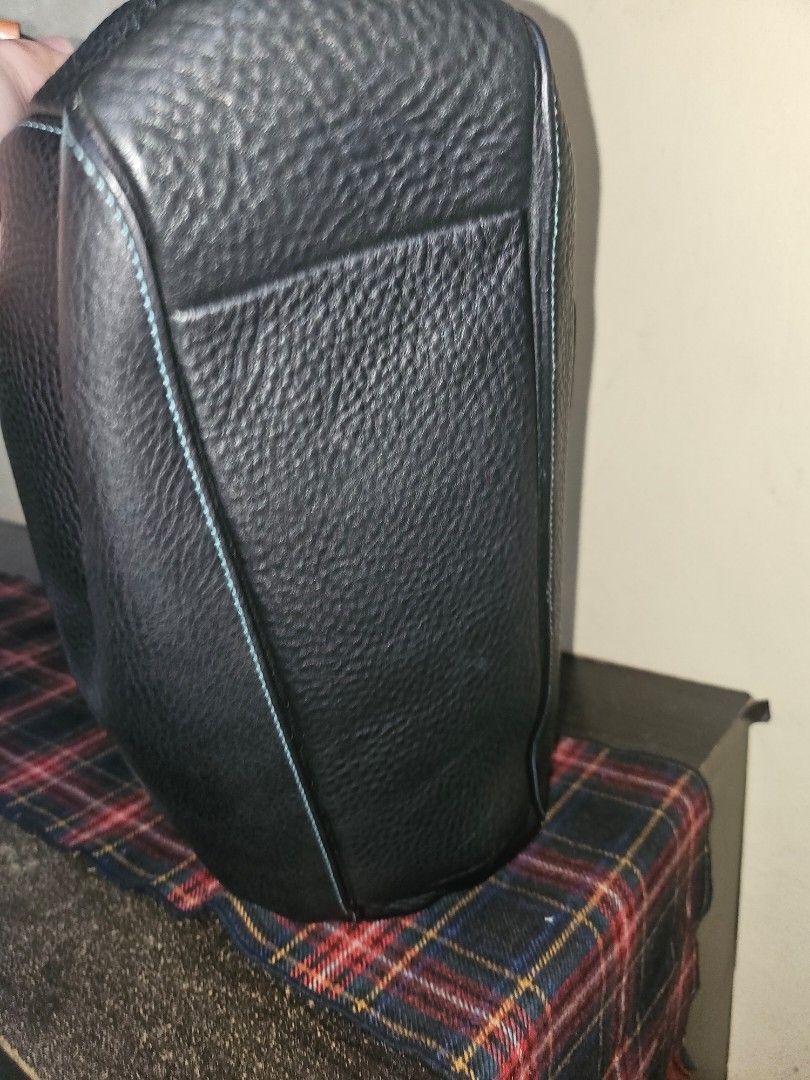 COAH BAG ORIGINAL (Category: Luxury Bags & Wallets) located in Angeles City. Submitted by truehawk_95a40c (Listing ID 1304168050, Image 2). Description: ALMOST NEW EXCELLENT CONDITION 2500 ONLY ORIGINAL COP LBC 95 MEET UP PAMPANGA.