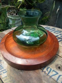 Collectible Vintage Handblown Green Art Glass Vase