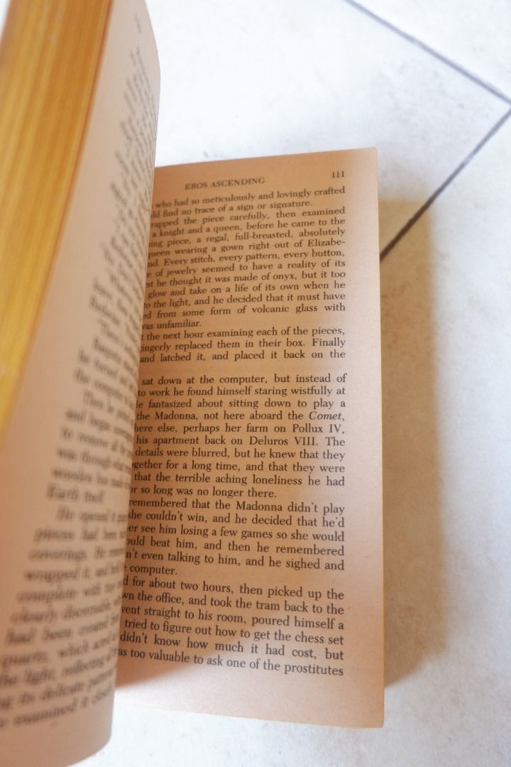 Eros Ascending by Mike Resnick (Category: Storybooks) located in Quezon City. Submitted by miletdeclutters (Listing ID 1304105553, Image 2). Description: mass market paperback yellow edges no writings/highlights heavy creases on spine Published by Signet (First Printing, 1984) ISBN 0-451-13255-6.