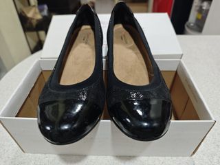 FLAT SHOES BLACK BY UNSTRUCTURED BY CLARKS