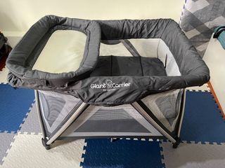 Giant Carrier Crib/Playpen