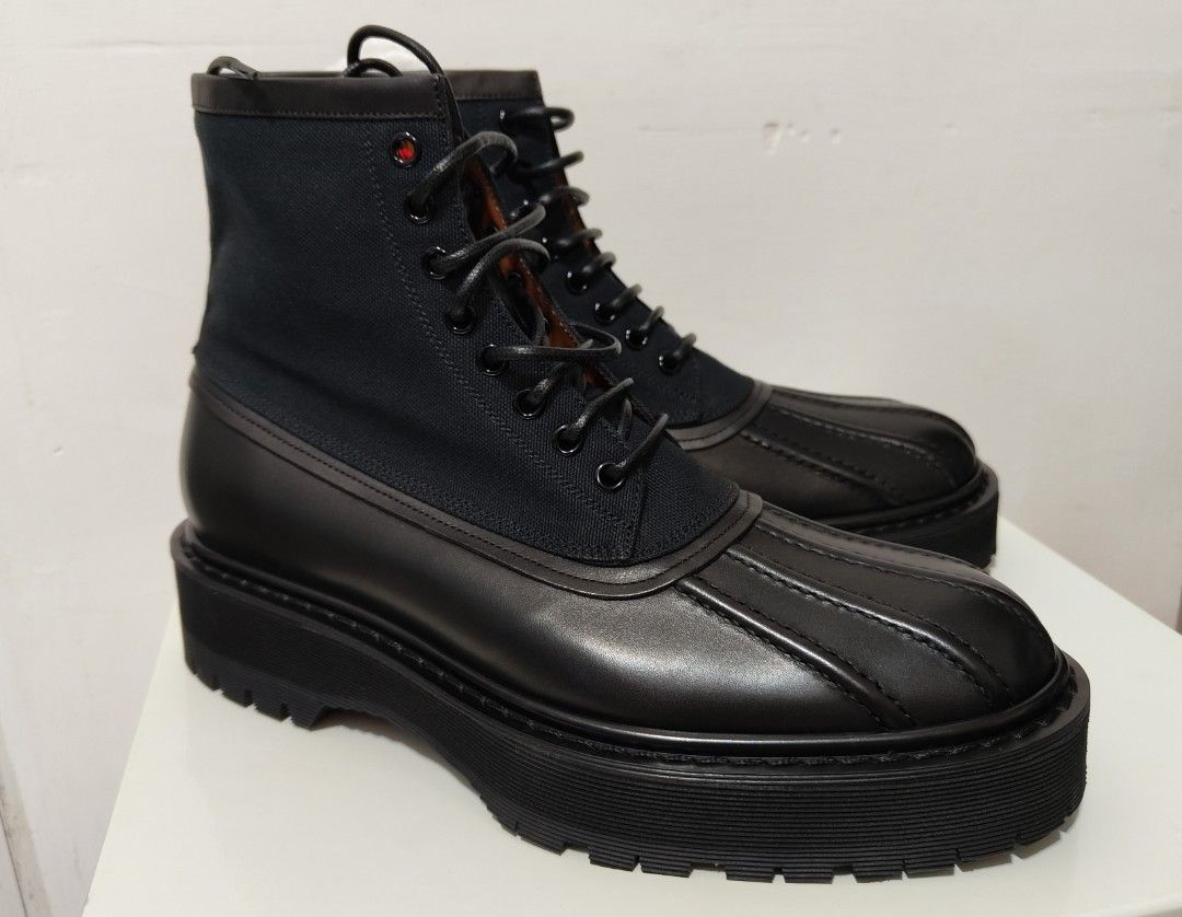 Givenchy Camden Boots, 名牌, 鞋及波鞋- Carousell