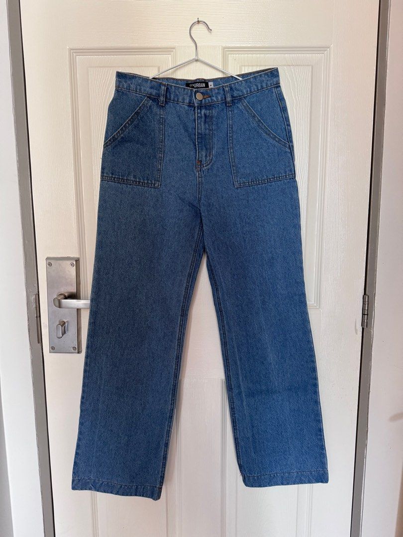 GTW brand jeans (Category: Jeans) located in Baggao. Submitted by chiechiee (Listing ID 1304152052, Image 1). Description: Good as new once used only High waisted straight cut Size: 26-27 inches.