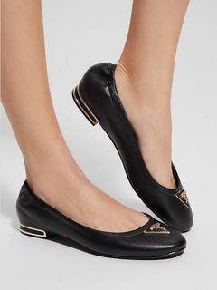 GUESS Women's Miffy Ballet Flats Shoes. Black. Size: 7 US