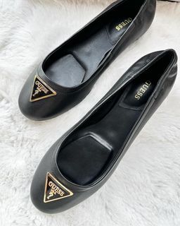 GUESS Women’s Miffy Ballet Flat Shoes. Black. Size: 7 US