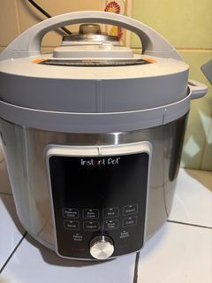 Instant Pot Duo Plus 9in1 cooker(7.5liters)