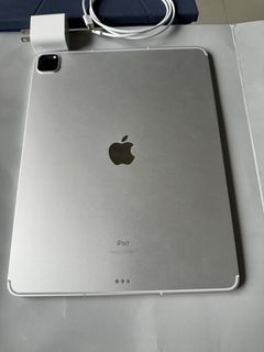 iPad Pro M1 12.9-inch 128GB ( CELLULAR) . 5th gen