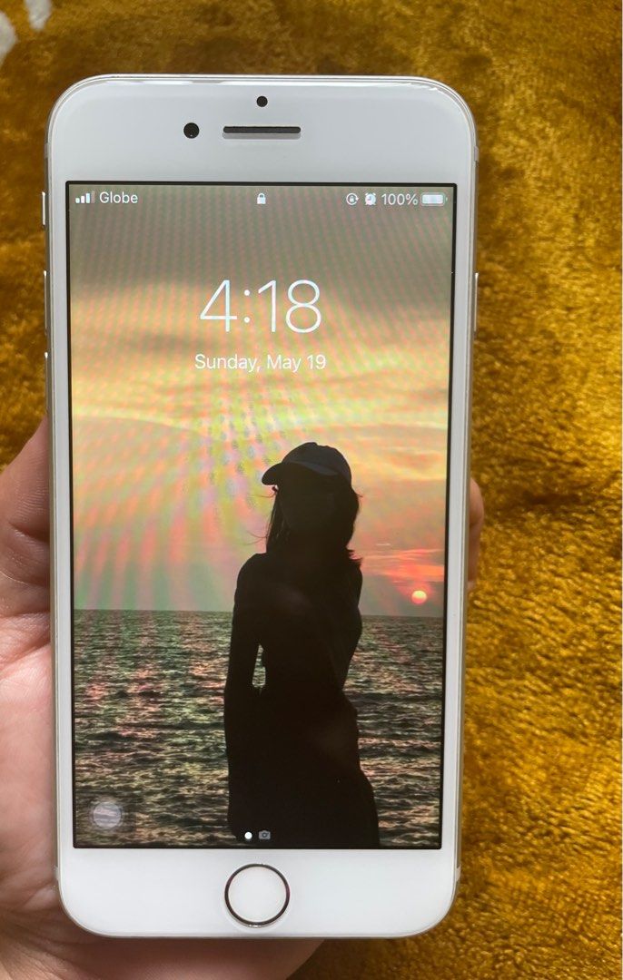 IPHONE 8 256 GB (Category: iPhone 8 Series) located in Manila. Submitted by tinybabbles (Listing ID 1304262357, Image 1). Description: RFS: Decluttering IPHONE 8 256GB Battery health - 73% SILVER With box Lady owned 👩 Globe-locked Makinis pwede sa super selan tulad ko No scratches, dents or any issues No history of repair all parts are original ICLOUD, FINGERPRINTS, TRUE TONE, CAMERA working Unli Check and Reset upon meet up Price is negotiable 