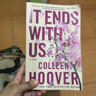 IT ENDS WITH US BOOK