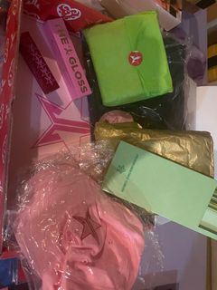(Category: ) located in . Submitted by stefandraboutique (Listing ID 1304220259, Image 1). Description: .
