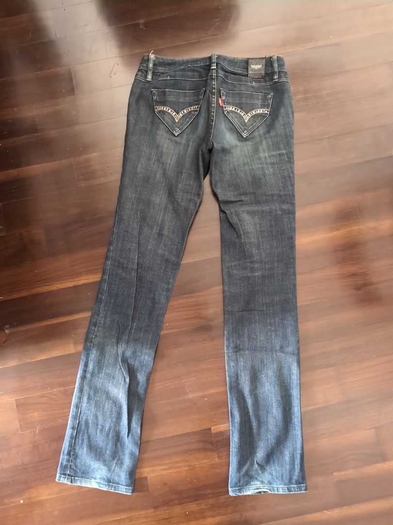 Levi's lady style jeans sales