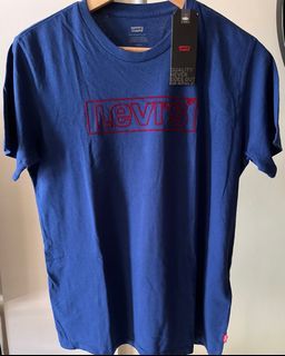 Levis Men’s Box Tab  Logo Outline Tee Shirt