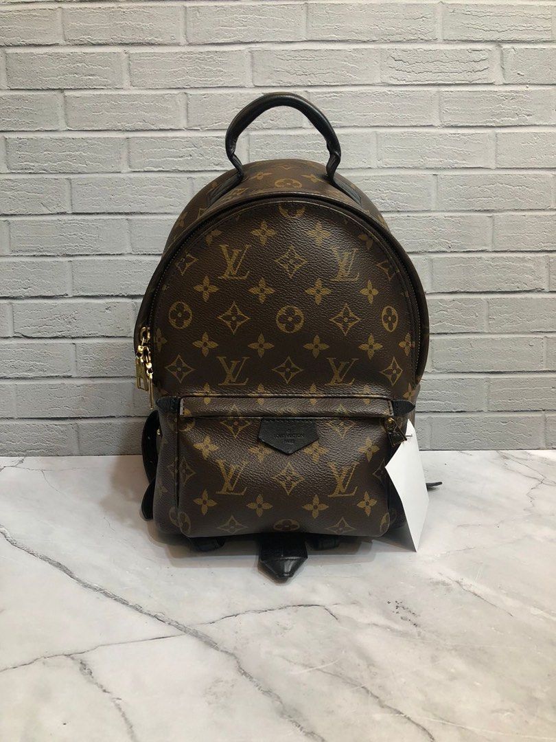 LV Backpack monogram 2018 Size 20 x 30 x 17 cm Ps 84 cm Dustbag box paperbag booklet receipt 26 5 Barang Mewah Tas Dompet di Carousell