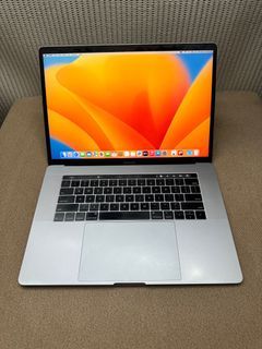 Macbook Pro 15-inch 2018 i7 32gb 256ssd